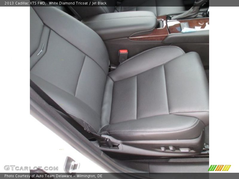 White Diamond Tricoat / Jet Black 2013 Cadillac XTS FWD