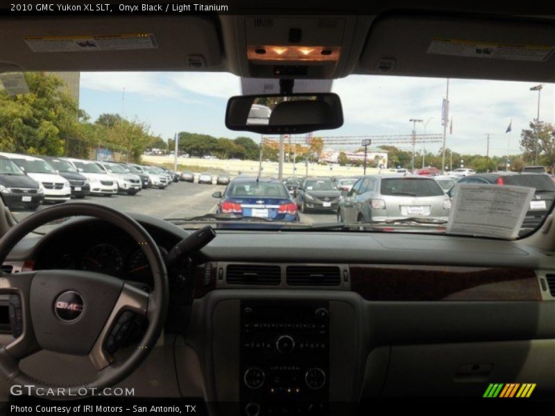 Onyx Black / Light Titanium 2010 GMC Yukon XL SLT