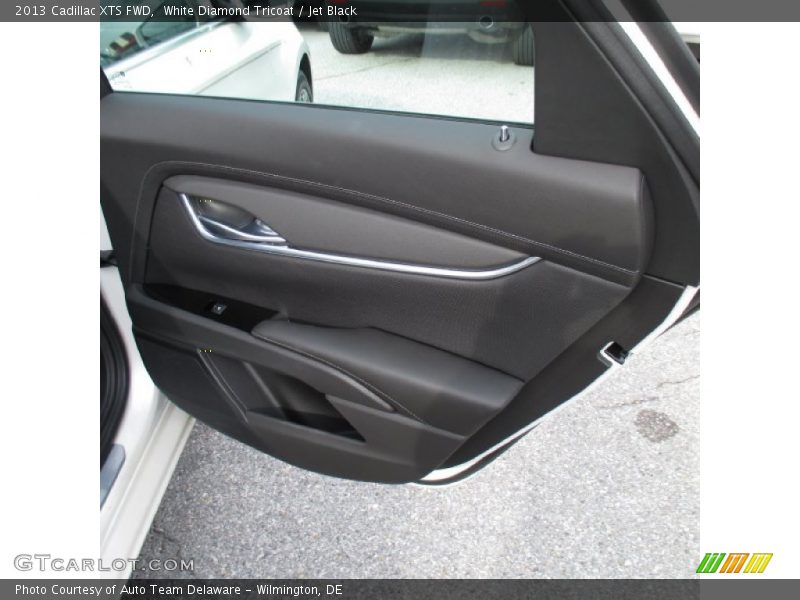 White Diamond Tricoat / Jet Black 2013 Cadillac XTS FWD