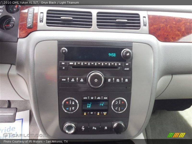 Onyx Black / Light Titanium 2010 GMC Yukon XL SLT