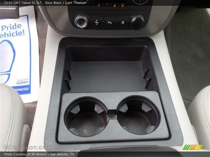 Onyx Black / Light Titanium 2010 GMC Yukon XL SLT