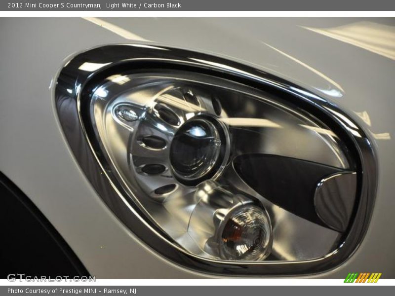 Light White / Carbon Black 2012 Mini Cooper S Countryman