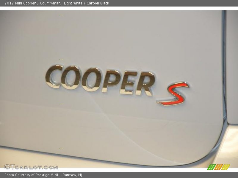 Light White / Carbon Black 2012 Mini Cooper S Countryman