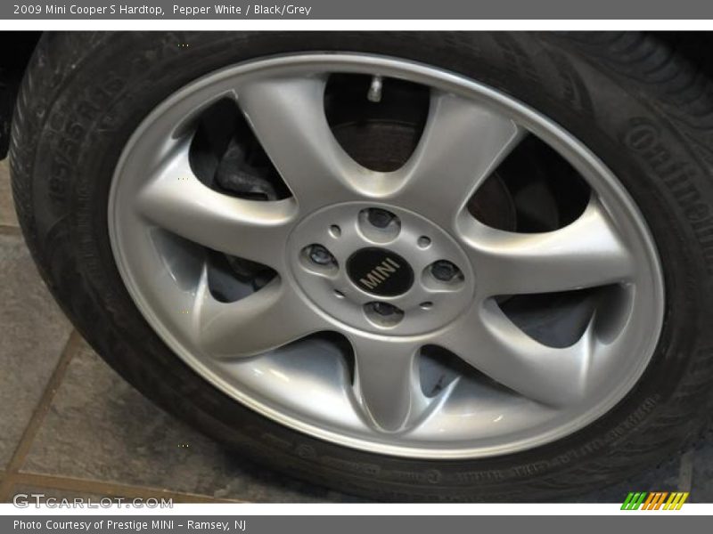 Pepper White / Black/Grey 2009 Mini Cooper S Hardtop