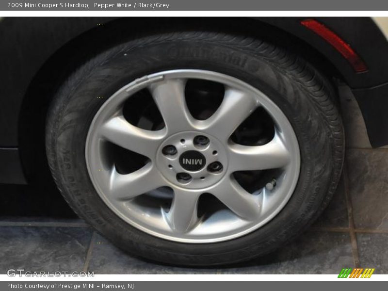 Pepper White / Black/Grey 2009 Mini Cooper S Hardtop