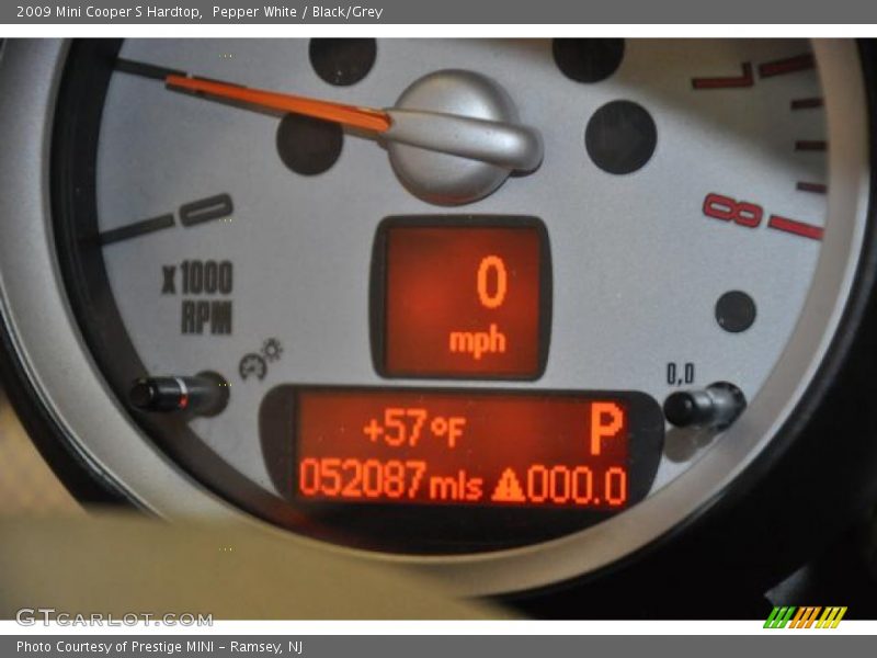 Pepper White / Black/Grey 2009 Mini Cooper S Hardtop