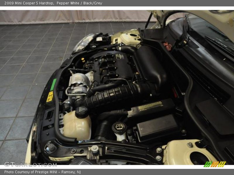 Pepper White / Black/Grey 2009 Mini Cooper S Hardtop