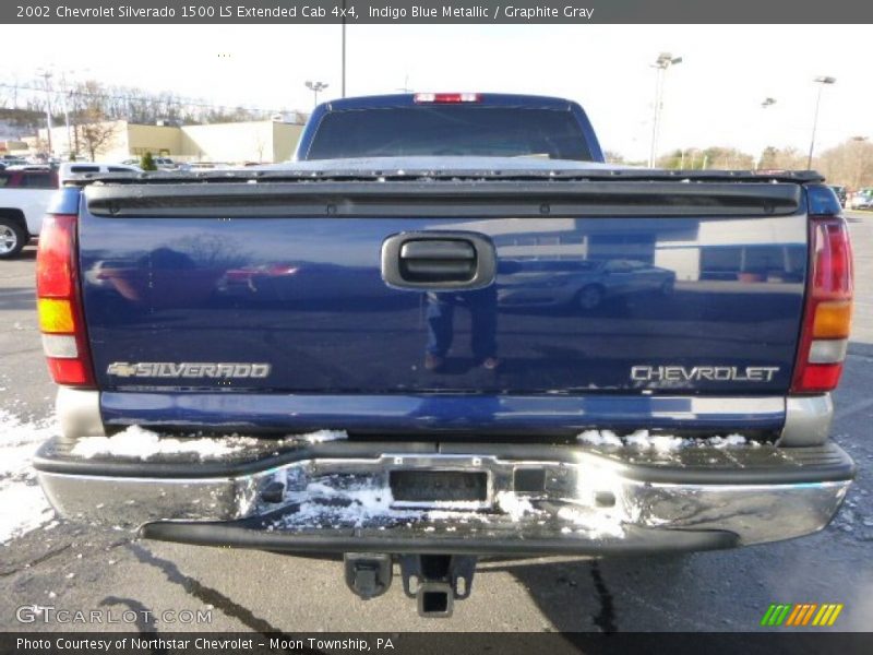 Indigo Blue Metallic / Graphite Gray 2002 Chevrolet Silverado 1500 LS Extended Cab 4x4