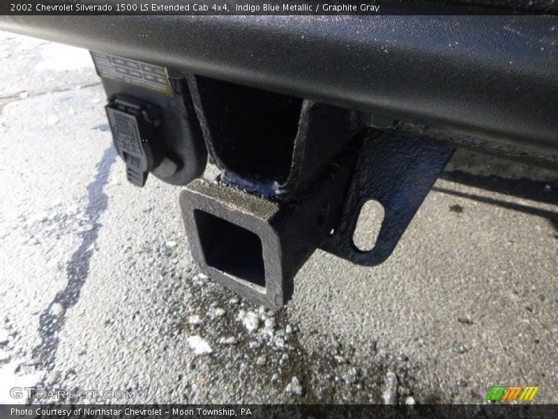 Indigo Blue Metallic / Graphite Gray 2002 Chevrolet Silverado 1500 LS Extended Cab 4x4