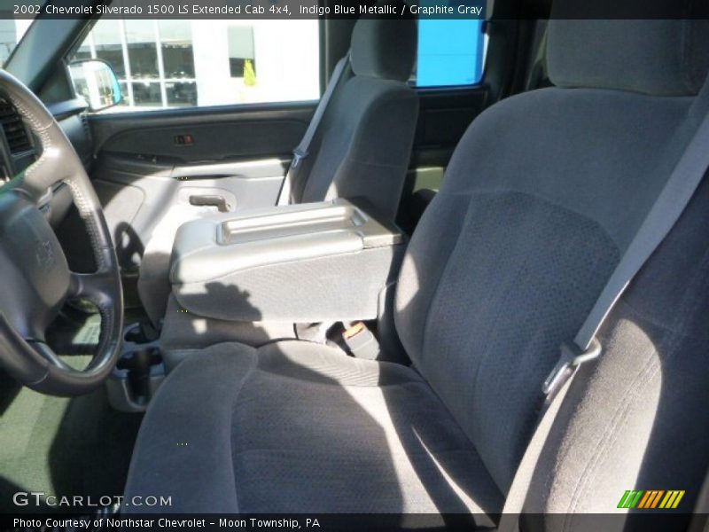 Indigo Blue Metallic / Graphite Gray 2002 Chevrolet Silverado 1500 LS Extended Cab 4x4