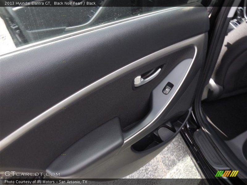 Black Noir Pearl / Black 2013 Hyundai Elantra GT
