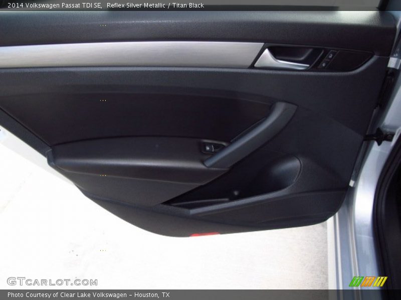 Reflex Silver Metallic / Titan Black 2014 Volkswagen Passat TDI SE