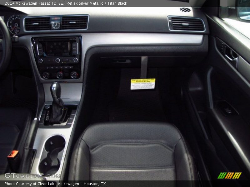 Reflex Silver Metallic / Titan Black 2014 Volkswagen Passat TDI SE