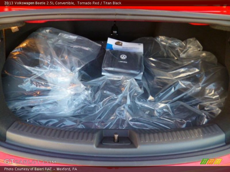 Tornado Red / Titan Black 2013 Volkswagen Beetle 2.5L Convertible