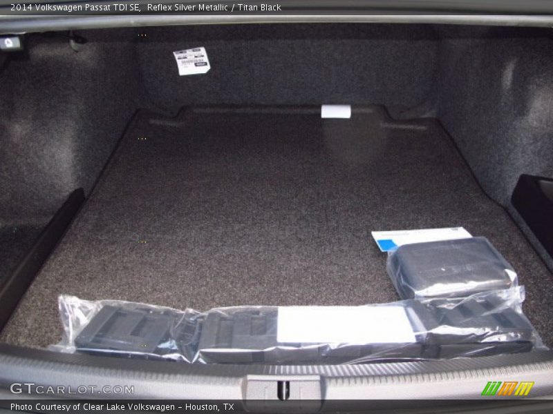 Reflex Silver Metallic / Titan Black 2014 Volkswagen Passat TDI SE