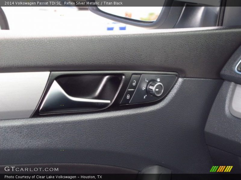 Reflex Silver Metallic / Titan Black 2014 Volkswagen Passat TDI SE