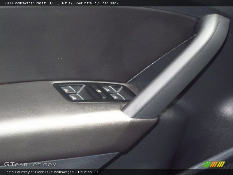 Reflex Silver Metallic / Titan Black 2014 Volkswagen Passat TDI SE
