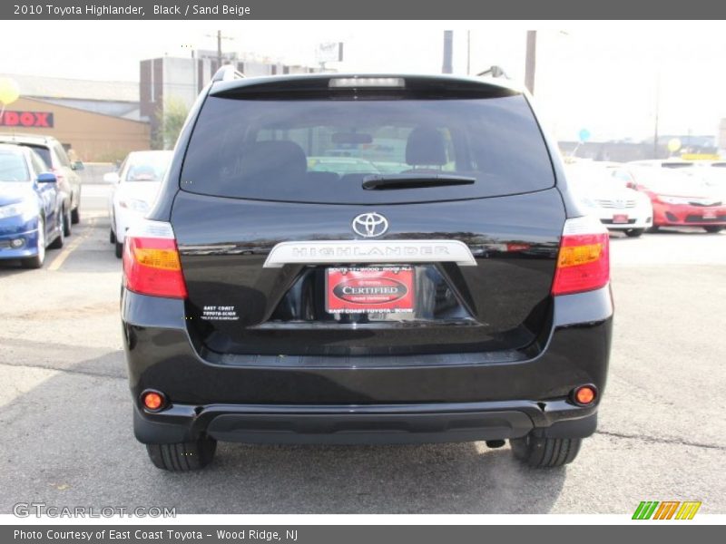 Black / Sand Beige 2010 Toyota Highlander