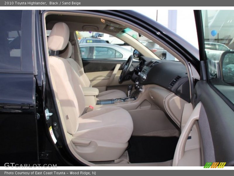 Black / Sand Beige 2010 Toyota Highlander