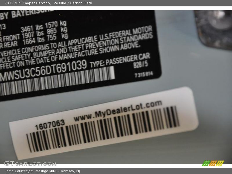 Ice Blue / Carbon Black 2013 Mini Cooper Hardtop