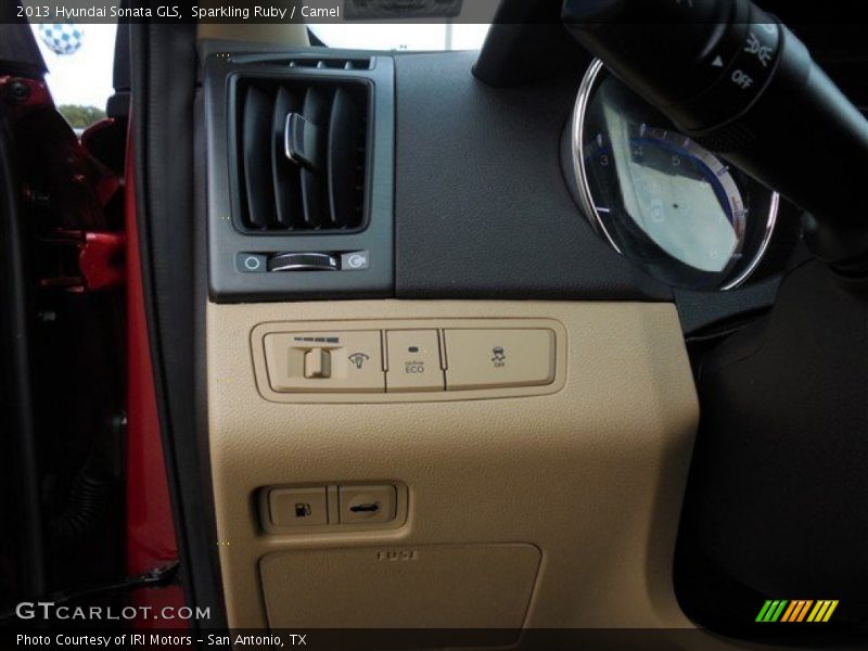 Sparkling Ruby / Camel 2013 Hyundai Sonata GLS