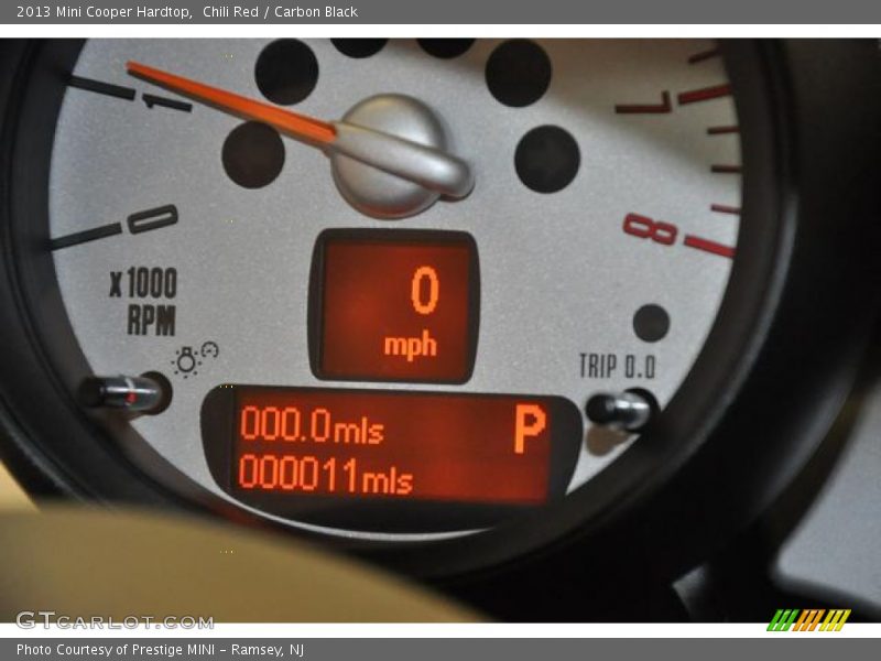 Chili Red / Carbon Black 2013 Mini Cooper Hardtop
