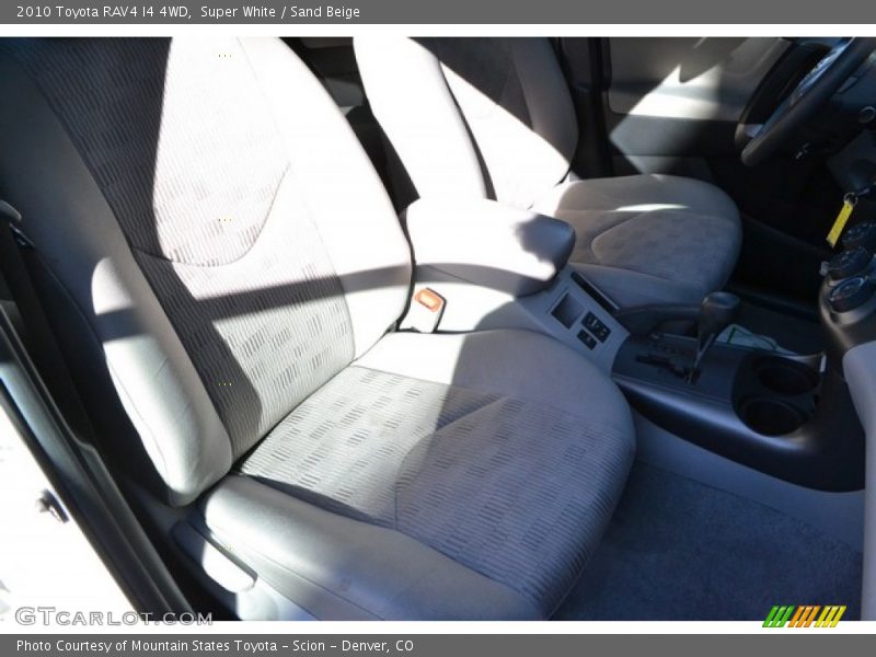 Super White / Sand Beige 2010 Toyota RAV4 I4 4WD