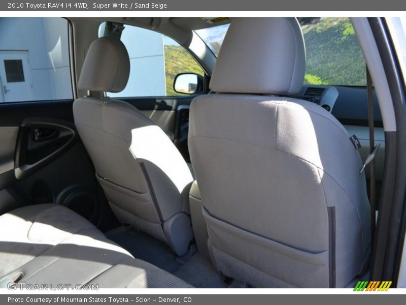Super White / Sand Beige 2010 Toyota RAV4 I4 4WD