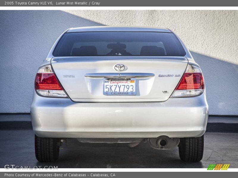 Lunar Mist Metallic / Gray 2005 Toyota Camry XLE V6