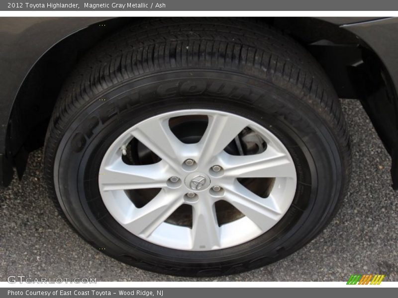 Magnetic Gray Metallic / Ash 2012 Toyota Highlander