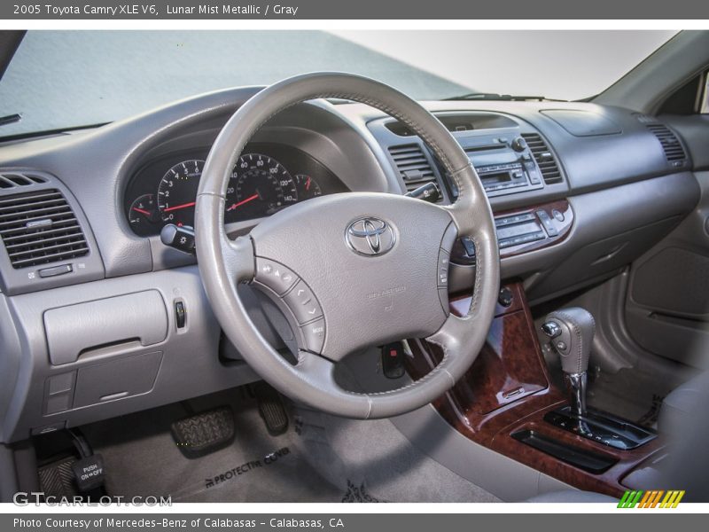 Lunar Mist Metallic / Gray 2005 Toyota Camry XLE V6