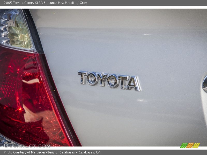 Lunar Mist Metallic / Gray 2005 Toyota Camry XLE V6