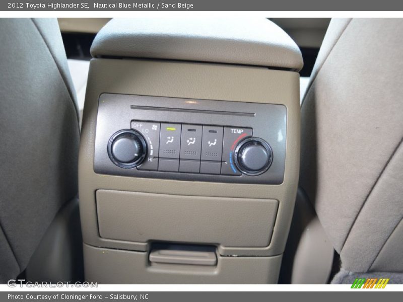 Nautical Blue Metallic / Sand Beige 2012 Toyota Highlander SE