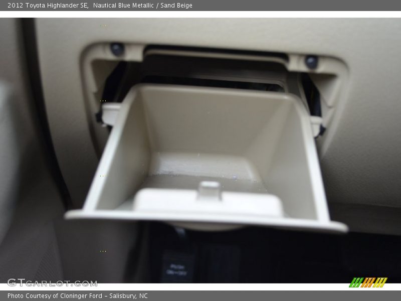 Nautical Blue Metallic / Sand Beige 2012 Toyota Highlander SE
