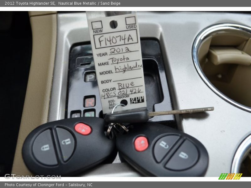 Nautical Blue Metallic / Sand Beige 2012 Toyota Highlander SE