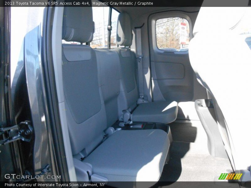 Magnetic Gray Metallic / Graphite 2013 Toyota Tacoma V6 SR5 Access Cab 4x4