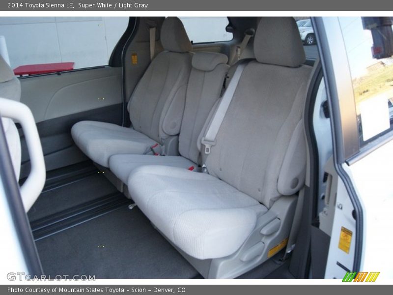 Super White / Light Gray 2014 Toyota Sienna LE