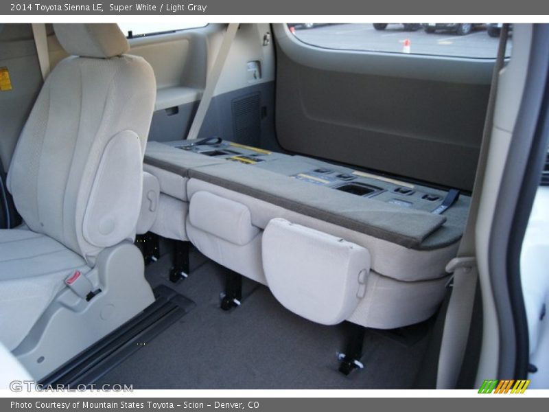 Super White / Light Gray 2014 Toyota Sienna LE