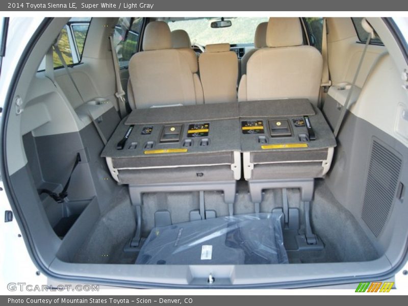 Super White / Light Gray 2014 Toyota Sienna LE