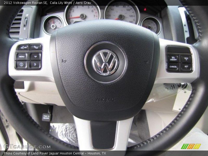 Calla Lily White / Aero Gray 2012 Volkswagen Routan SE