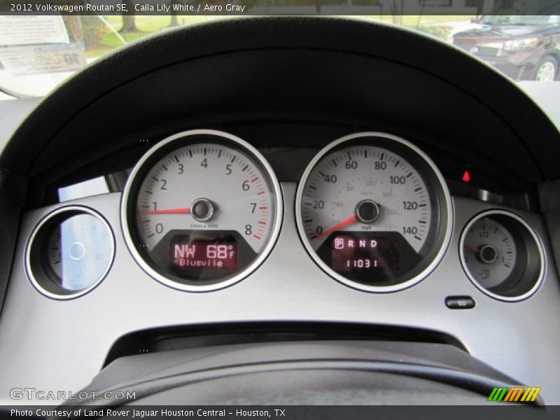 Calla Lily White / Aero Gray 2012 Volkswagen Routan SE