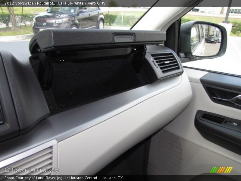 Calla Lily White / Aero Gray 2012 Volkswagen Routan SE