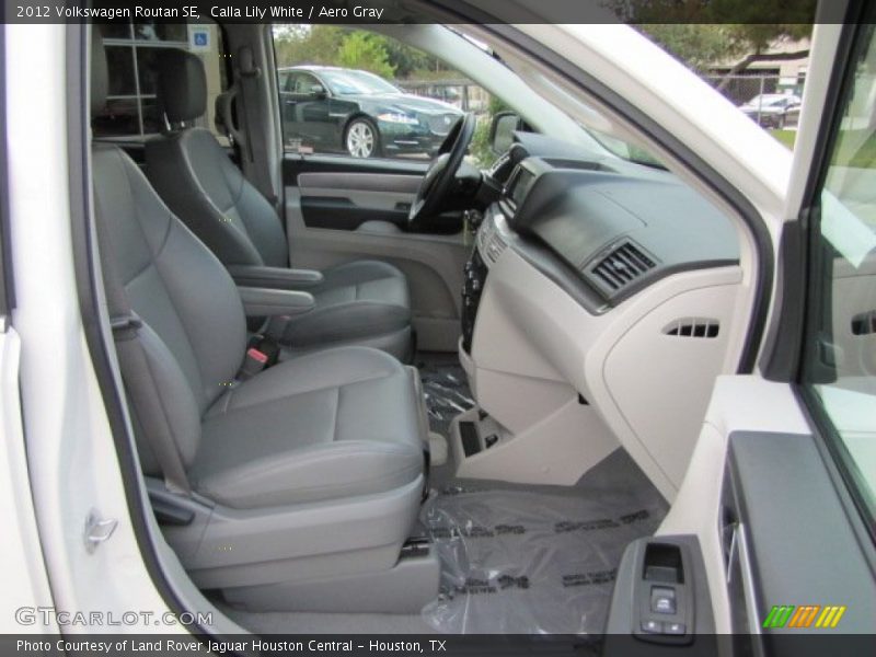 Calla Lily White / Aero Gray 2012 Volkswagen Routan SE