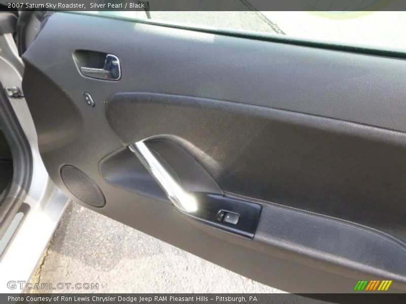 Silver Pearl / Black 2007 Saturn Sky Roadster
