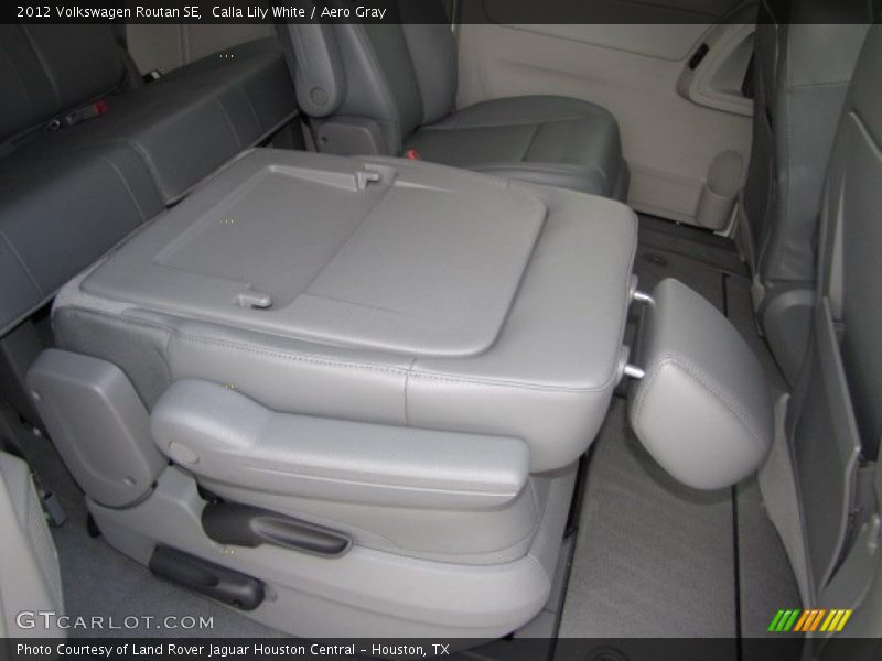 Calla Lily White / Aero Gray 2012 Volkswagen Routan SE