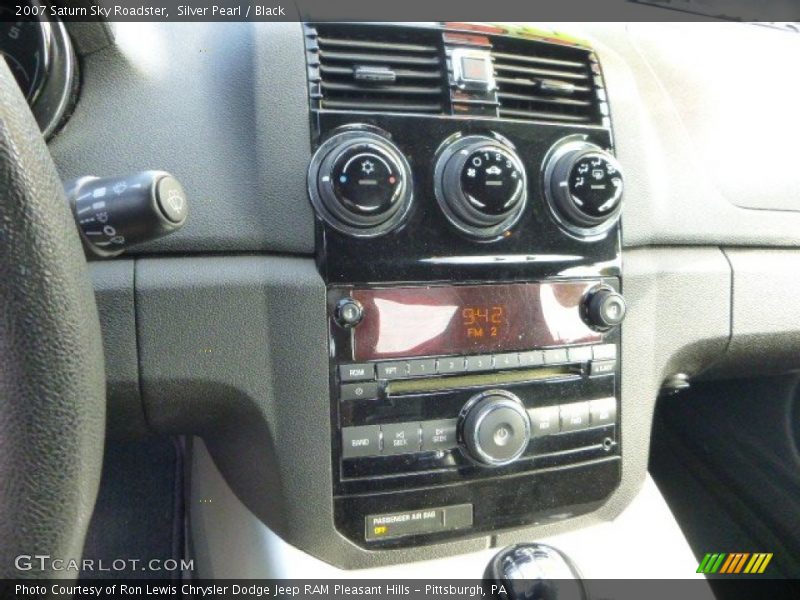 Silver Pearl / Black 2007 Saturn Sky Roadster
