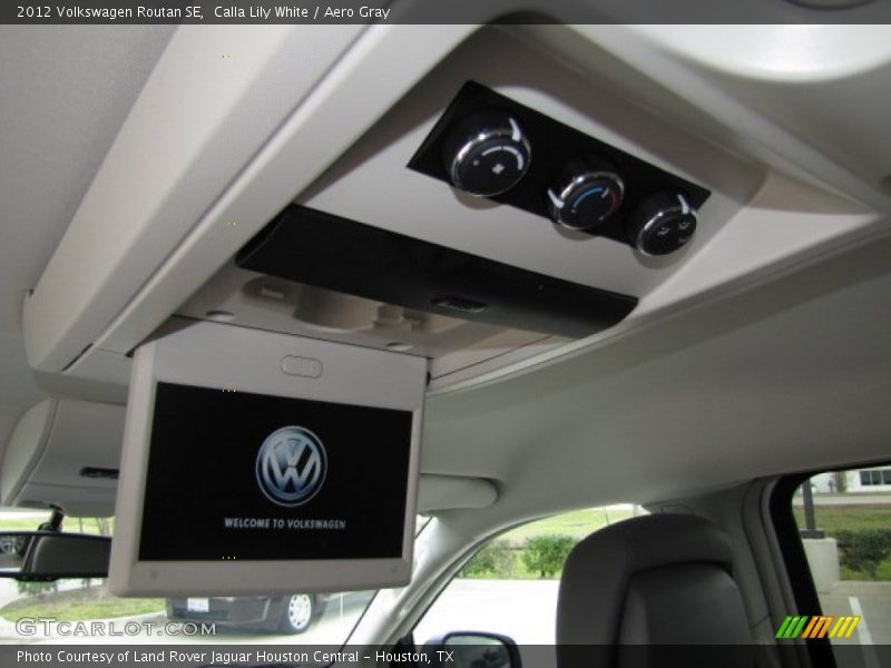 Calla Lily White / Aero Gray 2012 Volkswagen Routan SE