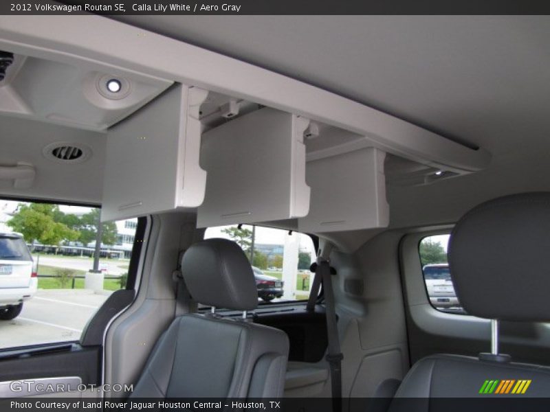 Calla Lily White / Aero Gray 2012 Volkswagen Routan SE