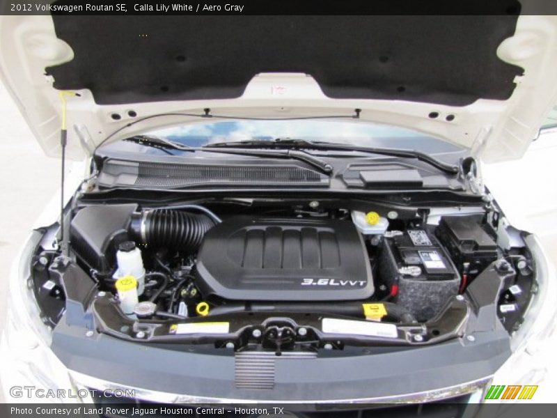 Calla Lily White / Aero Gray 2012 Volkswagen Routan SE