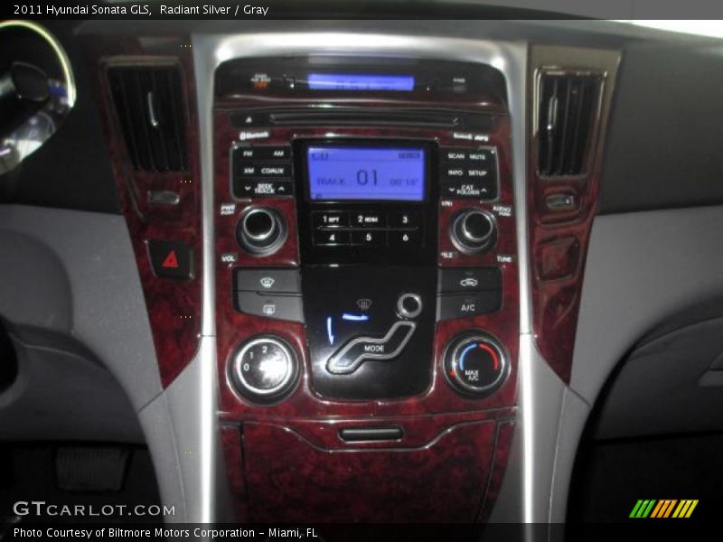 Radiant Silver / Gray 2011 Hyundai Sonata GLS